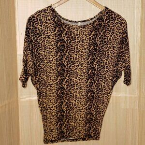 DNA Couture Womens Leopard Print Dolman Sleeve Stretchy Top Small